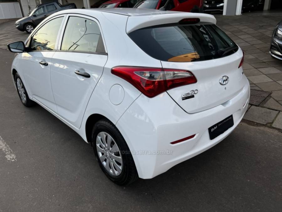 HYUNDAI - HB20 - 2014/2014 - Branca - R$ 43.800,00