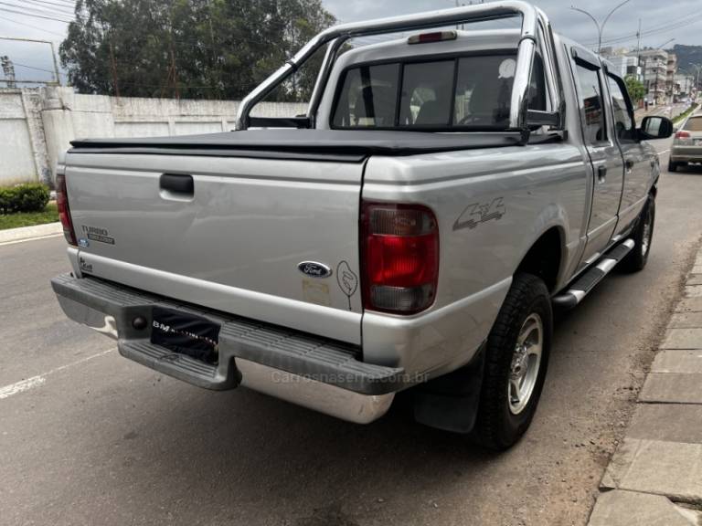 FORD - RANGER - 2003/2004 - Prata - R$ 65.800,00