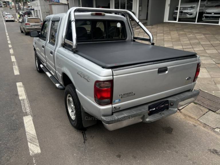 FORD - RANGER - 2003/2004 - Prata - R$ 65.800,00