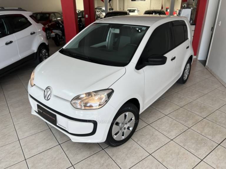 VOLKSWAGEN - UP - 2016/2016 - Branca - R$ 41.800,00