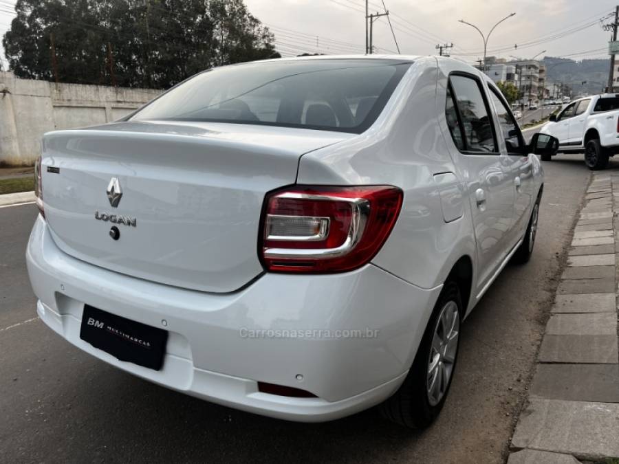 RENAULT - LOGAN - 2022/2022 - Branca - R$ 62.800,00