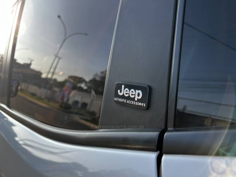 JEEP - RENEGADE - 2018/2018 - Branca - R$ 84.800,00