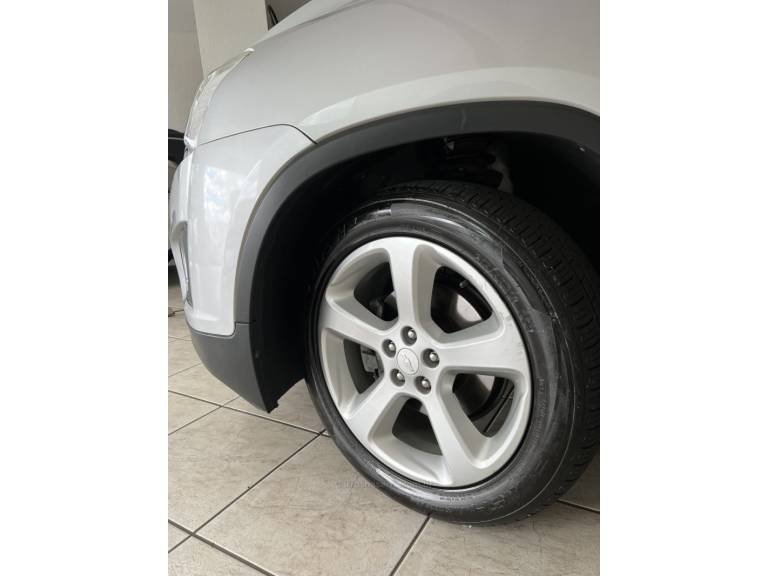 CHEVROLET - TRACKER - 2015/2015 - Prata - R$ 70.800,00