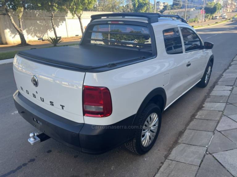 VOLKSWAGEN - SAVEIRO - 2018/2019 - Branca - R$ 63.800,00