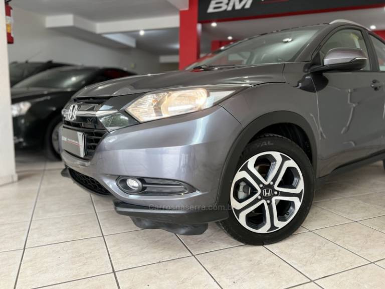 HONDA - HR-V - 2016/2016 - Cinza - R$ 87.800,00