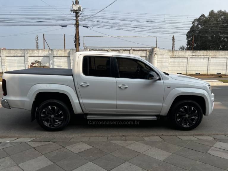 VOLKSWAGEN - AMAROK - 2021/2021 - Branca - R$ 175.500,00