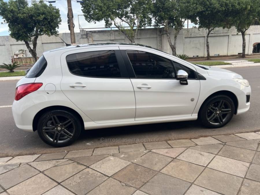 PEUGEOT - 308 - 2013/2014 - Branca - R$ 47.800,00