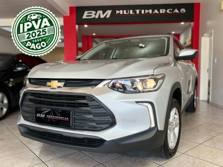 CHEVROLET - TRACKER - 2021/2022 - Prata - R$ 101.800,00