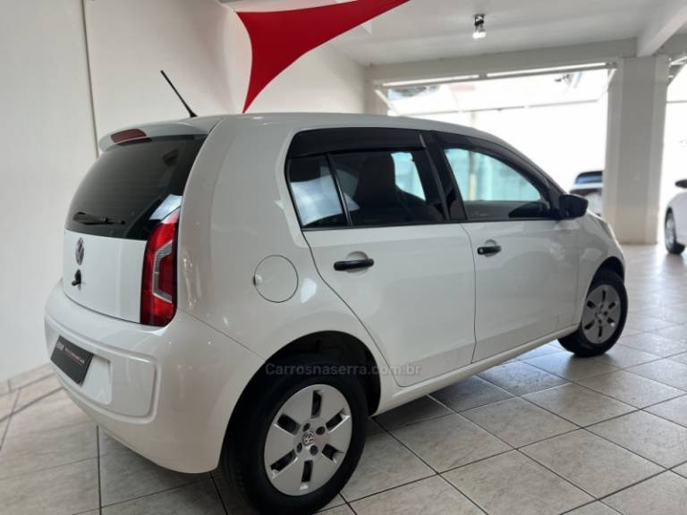 VOLKSWAGEN - UP - 2016/2016 - Branca - R$ 41.800,00