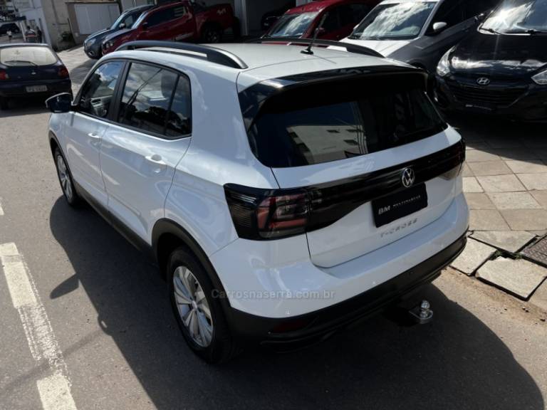 VOLKSWAGEN - T-CROSS - 2022/2022 - Branca - R$ 98.800,00