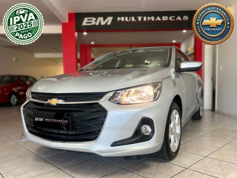 CHEVROLET - ONIX - 2023/2023 - Prata - R$ 89.800,00