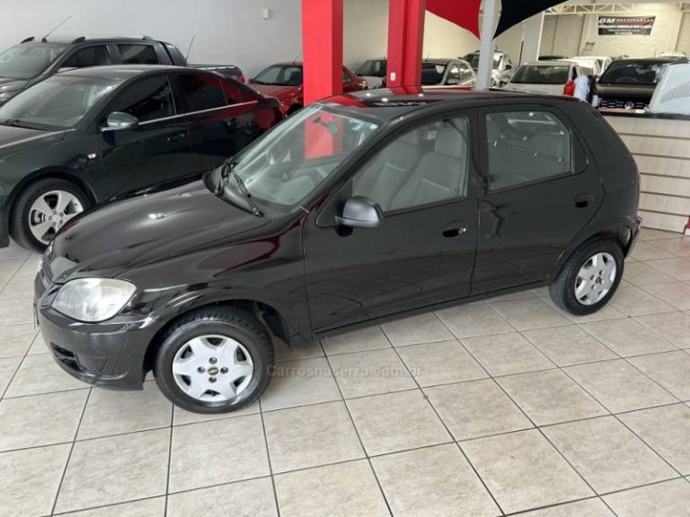 CHEVROLET - CELTA - 2012/2012 - Preta - R$ 31.800,00