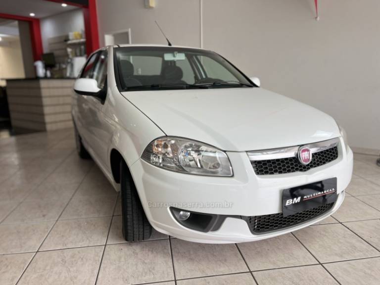 FIAT - SIENA - 2015/2015 - Branca - R$ 34.800,00