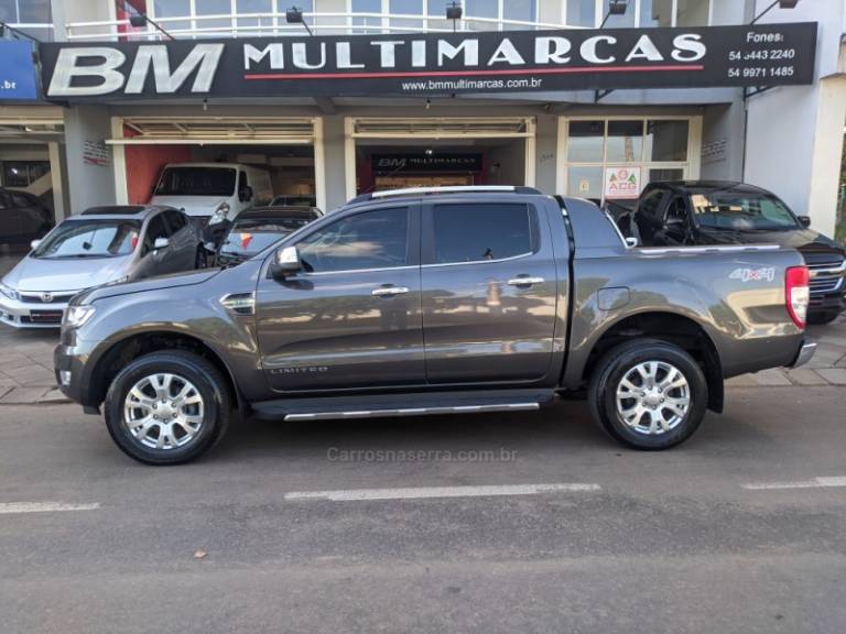 FORD - RANGER - 2018/2019 - Cinza - R$ 198.800,00