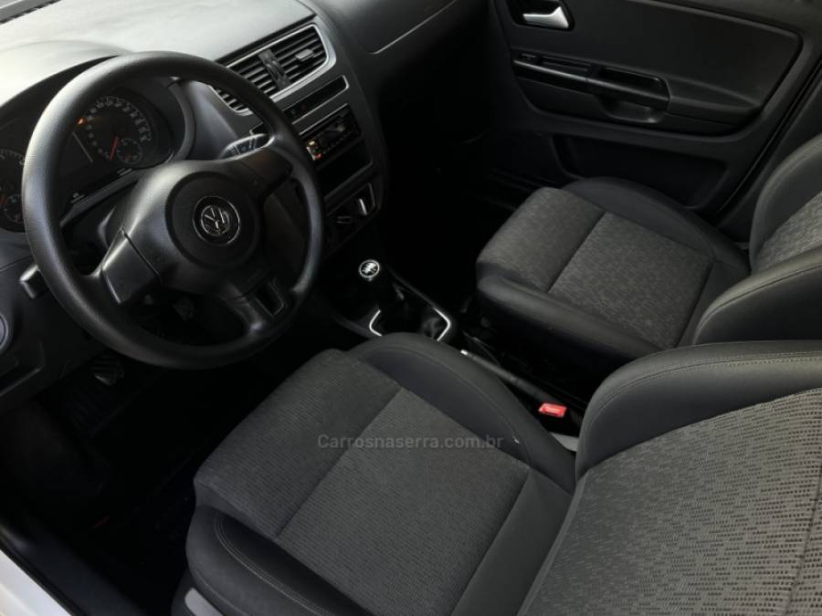 VOLKSWAGEN - FOX - 2014/2014 - Branca - R$ 42.800,00