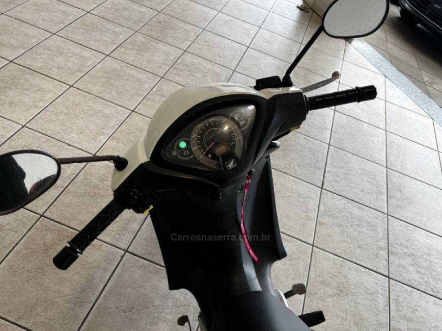 HONDA - BIZ 125 - 2013/2013 - Branca - R$ 11.500,00