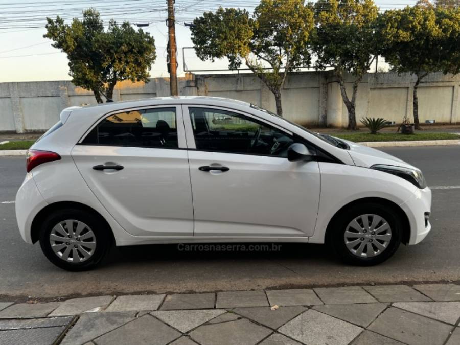 HYUNDAI - HB20 - 2014/2014 - Branca - R$ 43.800,00