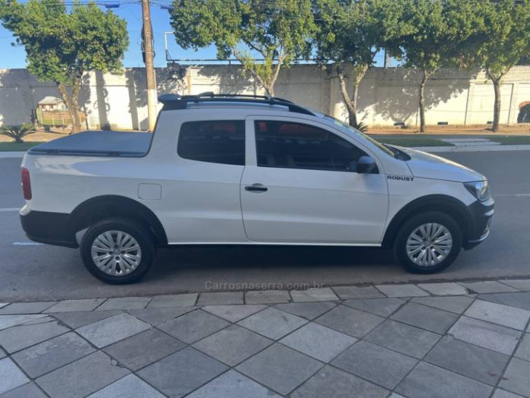 VOLKSWAGEN - SAVEIRO - 2018/2019 - Branca - R$ 63.800,00