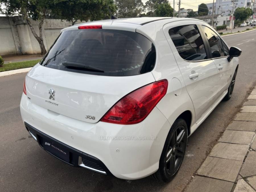 PEUGEOT - 308 - 2013/2014 - Branca - R$ 47.800,00