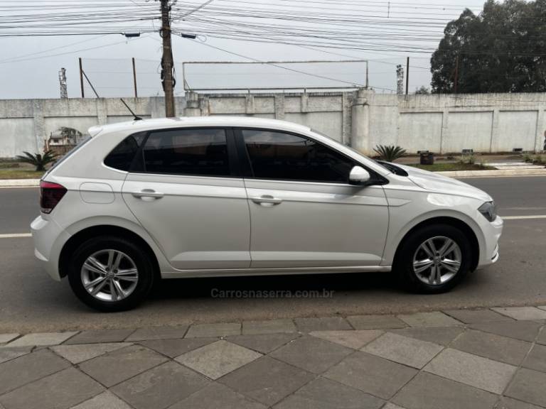 VOLKSWAGEN - POLO - 2020/2020 - Branca - R$ 69.800,00