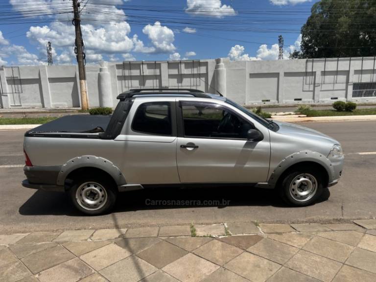 FIAT - STRADA - 2011/2011 - Prata - R$ 43.800,00