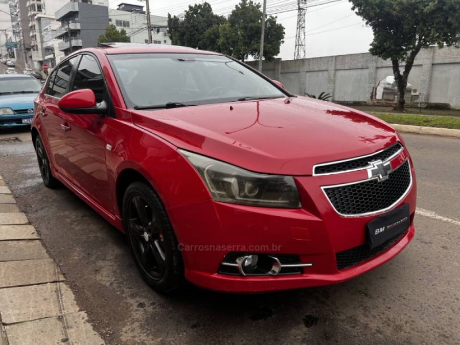 CHEVROLET - CRUZE - 2014/2014 - Vermelha - R$ 66.800,00