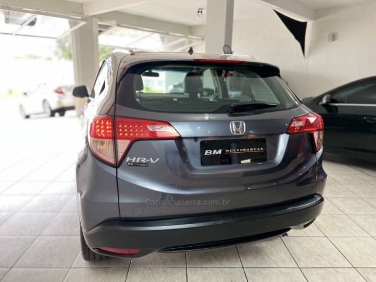 HONDA - HR-V - 2016/2016 - Cinza - R$ 87.800,00