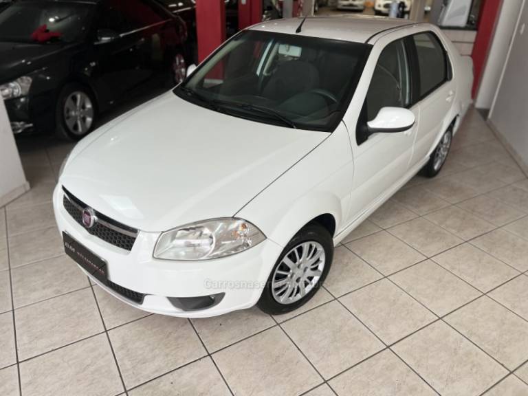 FIAT - SIENA - 2015/2015 - Branca - R$ 34.800,00