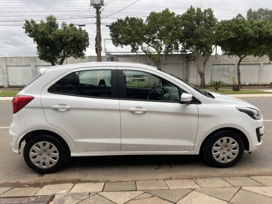 FORD - KA - 2019/2020 - Branca - R$ 52.800,00