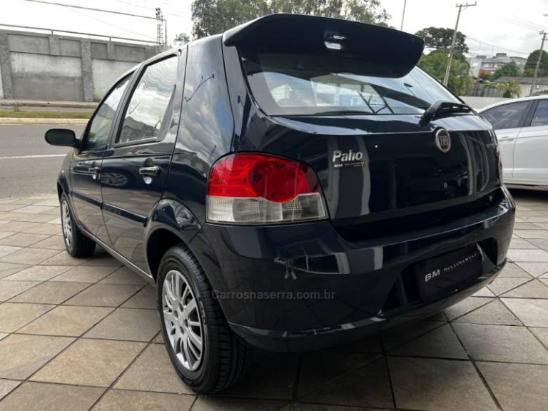 FIAT - PALIO - 2011/2011 - Azul - R$ 29.800,00